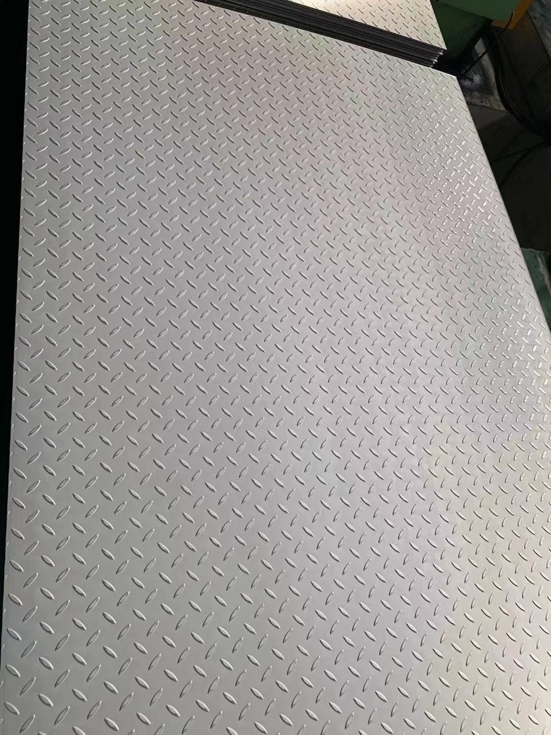 Stainless steel patterned plate / 5
