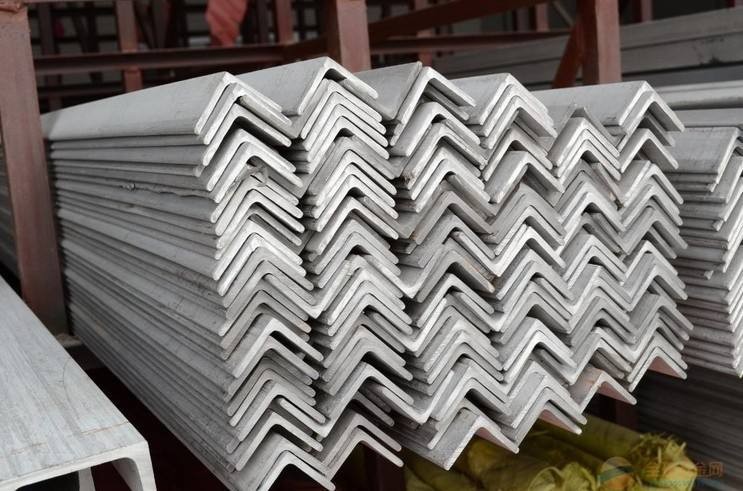 Angle steel / 4