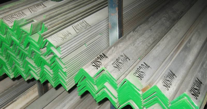 Angle steel / 8
