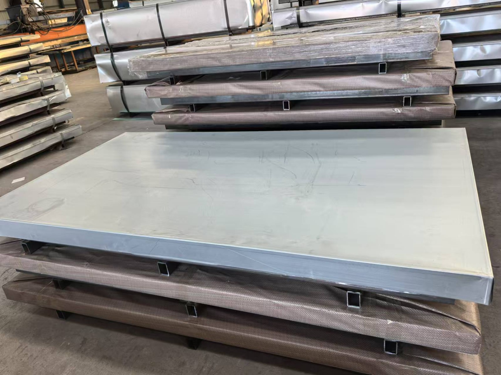 Good Quality Zinc Coated Steel 4x8 Dx51d Z275 Galvanized Steel Sheet / 3