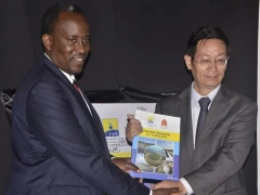Uganda launches new Chinese version of tax guide