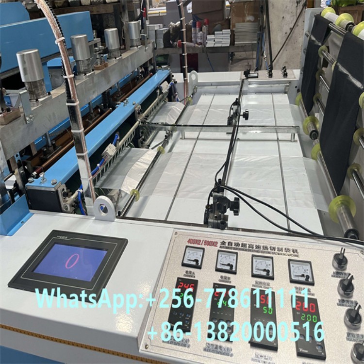 Full Automatic Plastic T-shirt Shopping Bag Making Machine / 3